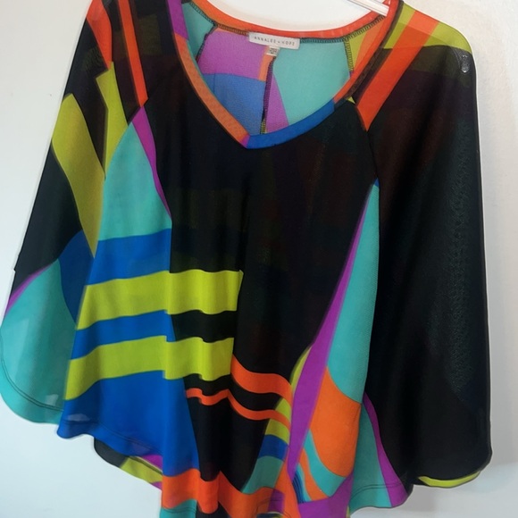 Annalee + Hope Poncho Cape Size Medium Batwing Sleeves Abstract Color Block - Picture 3 of 7
